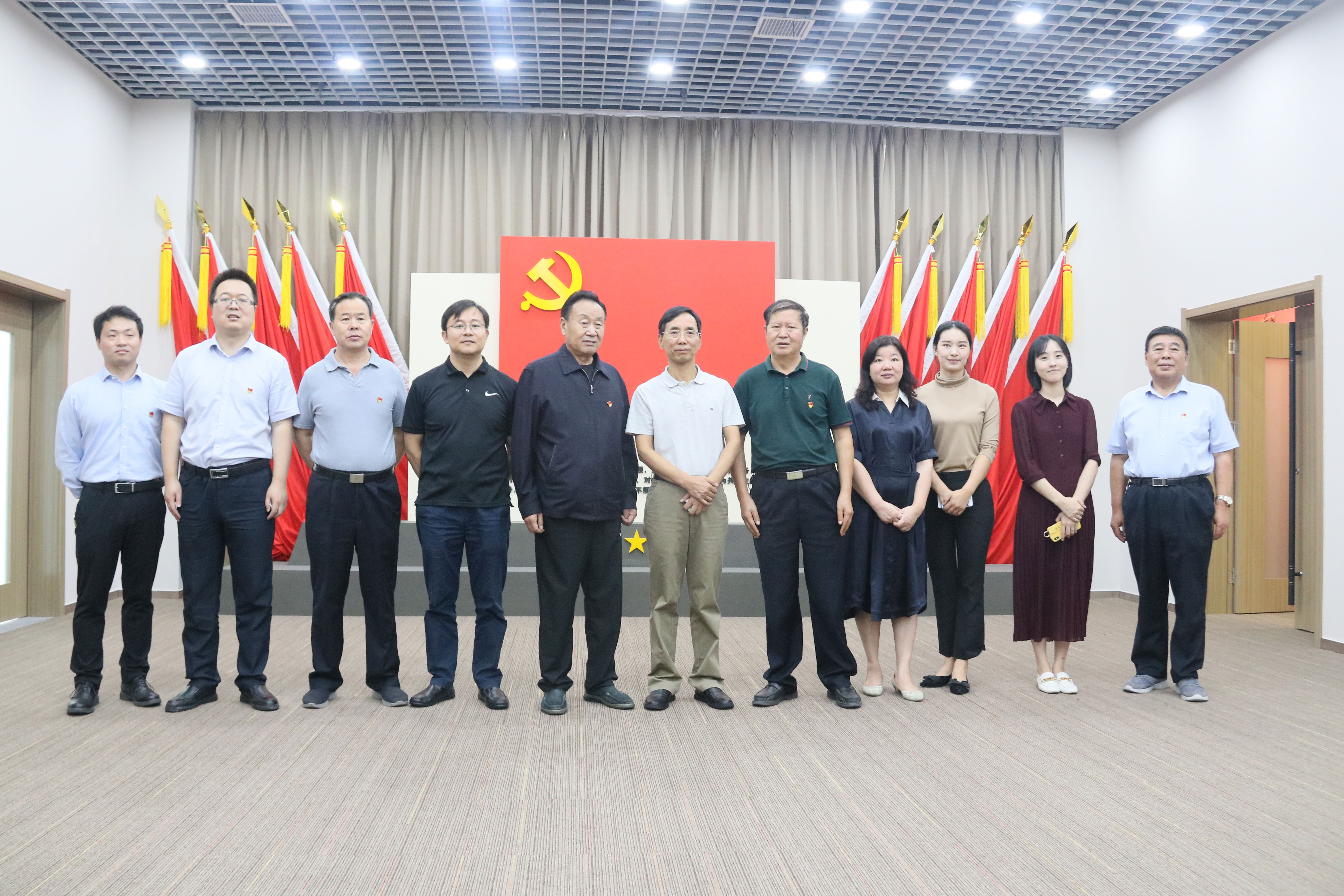 【歡迎】非公有制企業(yè)黨建雜志社總編杜大強一行蒞臨新蒲集團調(diào)研指導(dǎo)工作